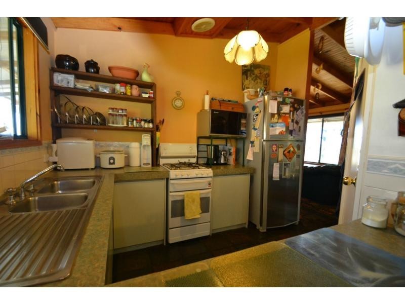 279 Tamarisk Drive, Gabbadah WA 6041