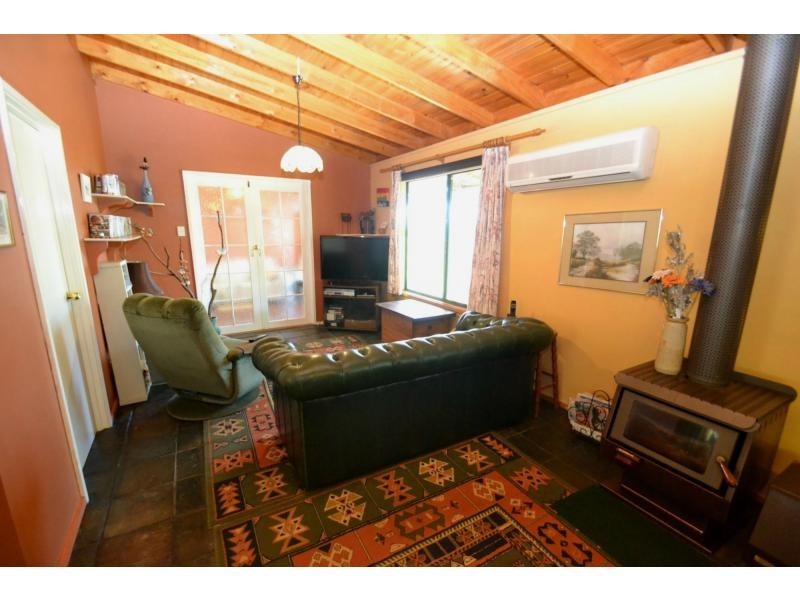 279 Tamarisk Drive, Gabbadah WA 6041