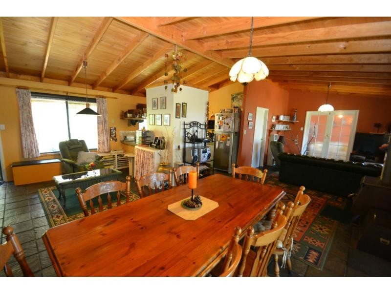 279 Tamarisk Drive, Gabbadah WA 6041