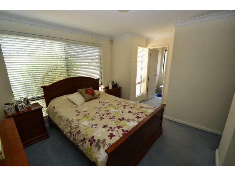 11 Aviary Gardens, Rivervale WA 6103
