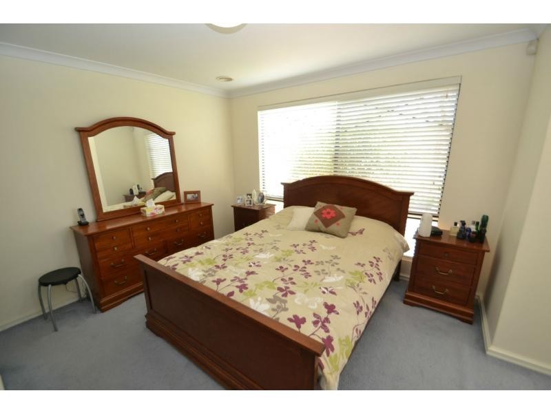 11 Aviary Gardens, Rivervale WA 6103