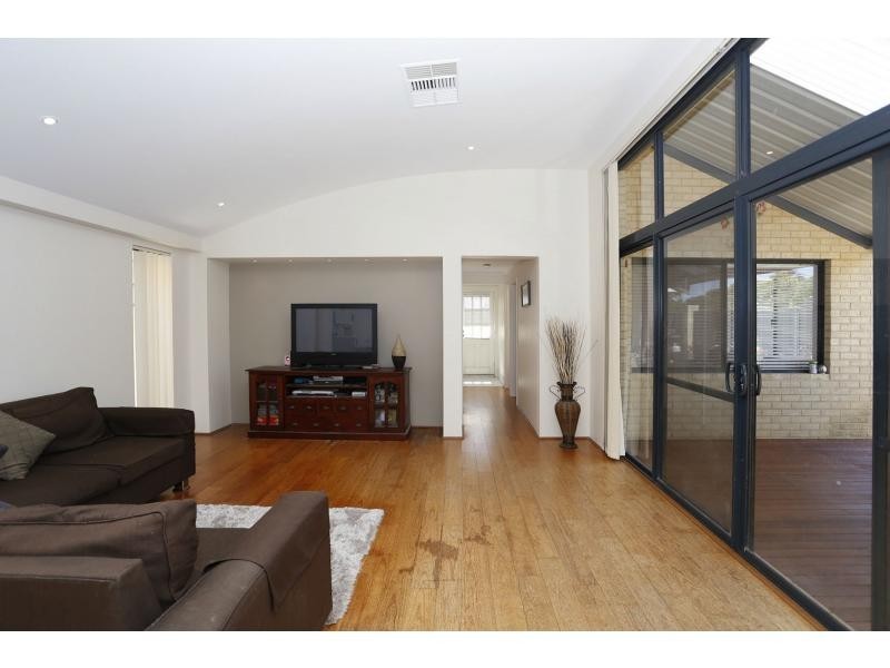 21 Rollo Court, Kinross WA 6028