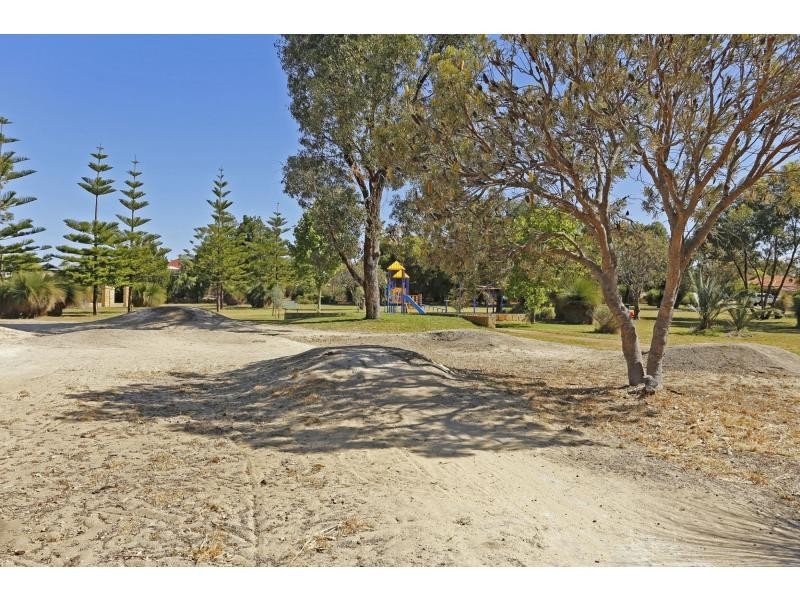 21 Rollo Court, Kinross WA 6028