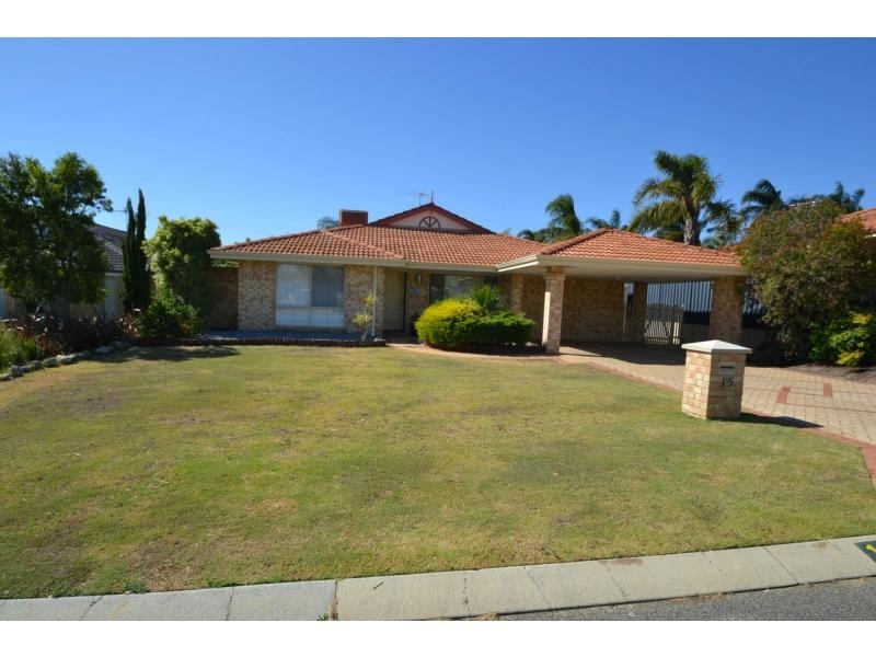 15 Sherlock Rise, Carramar WA 6031