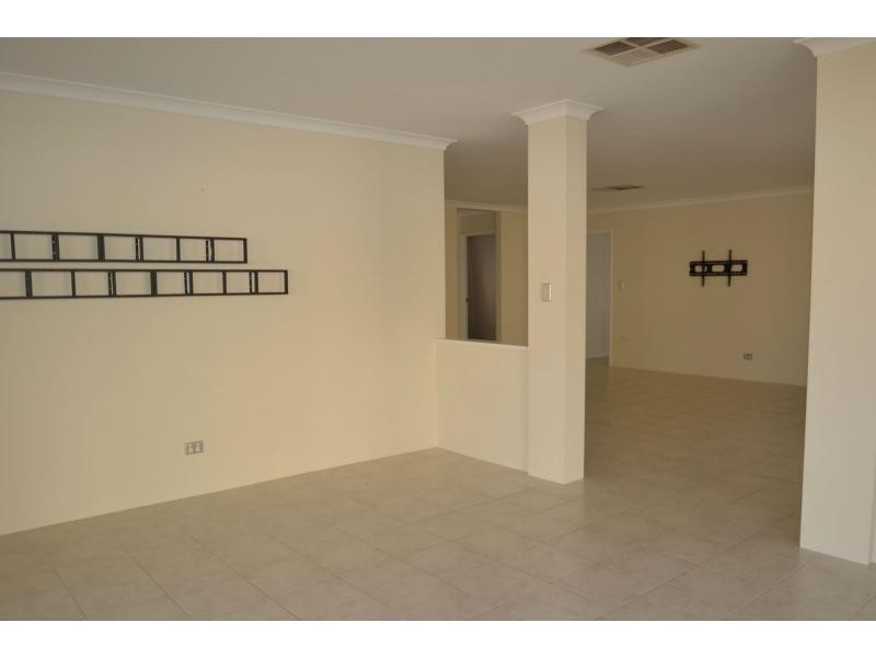 17 Kartner Road, Tapping WA 6065