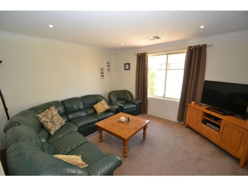 4 Caldwell Turn, Clarkson WA 6030