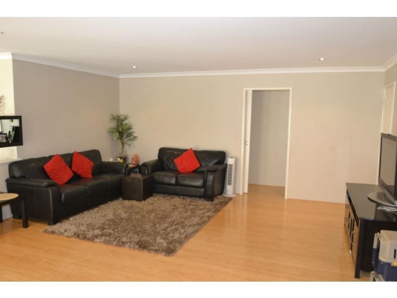 7 Elmhurst Drive, Clarkson WA 6030