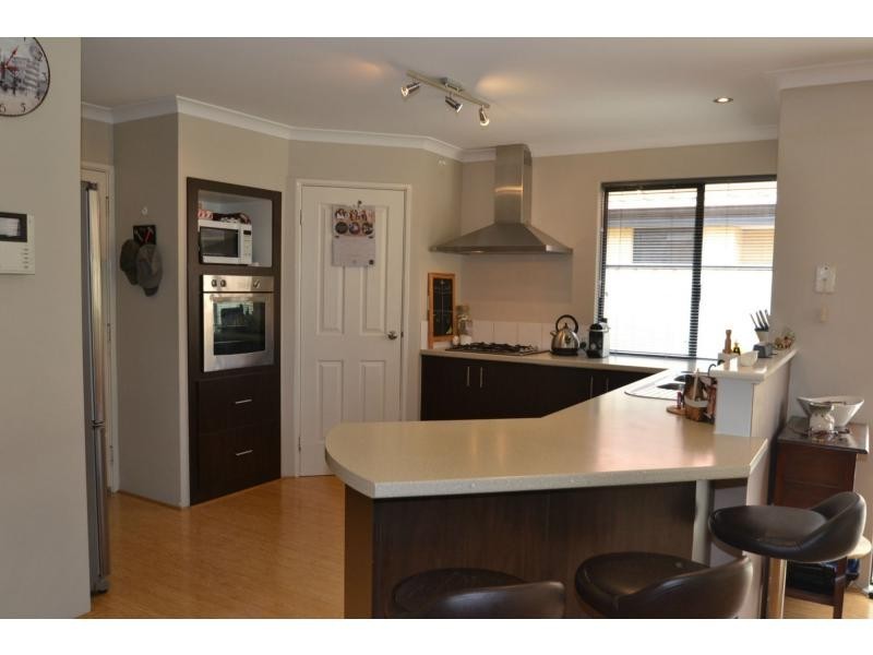 7 Elmhurst Drive, Clarkson WA 6030