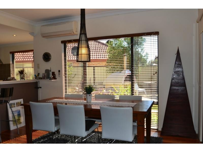 18 Edenbrooke Terrace, Clarkson WA 6030