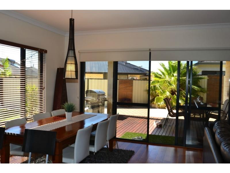 18 Edenbrooke Terrace, Clarkson WA 6030