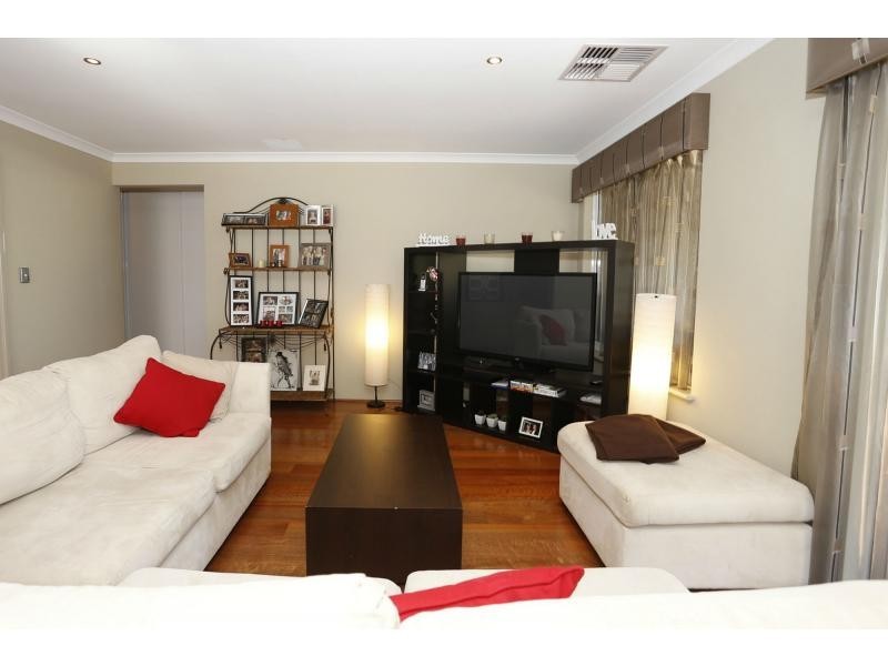 19 Jindalee Boulevard, Jindalee WA 6036