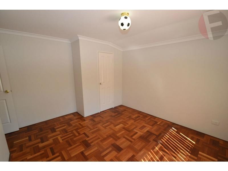 15 Greenock Gardens, Kinross WA 6028