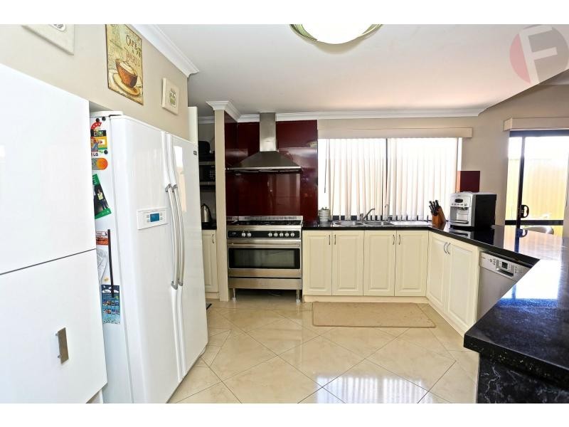 25 Rupara Circle, Quinns Rocks WA 6030