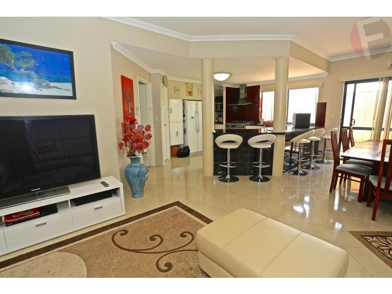 25 Rupara Circle, Quinns Rocks WA 6030