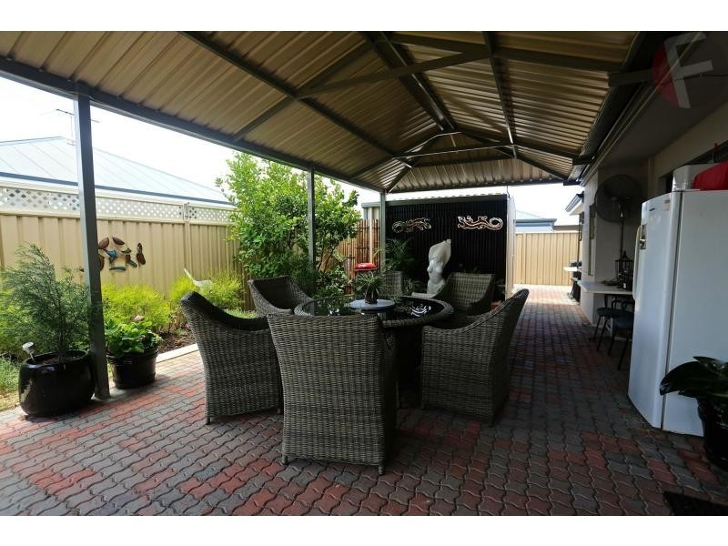 25 Rupara Circle, Quinns Rocks WA 6030