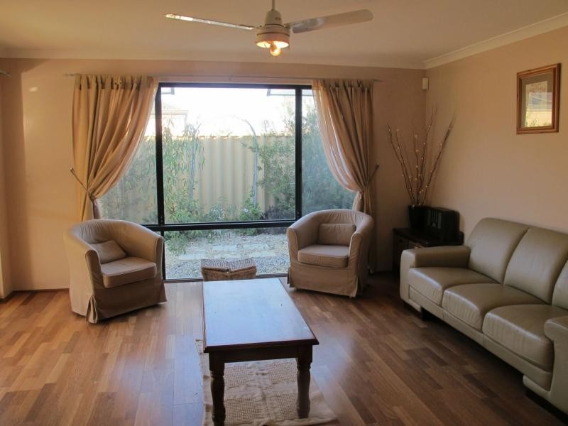 8 Swinford Way, Butler WA 6036