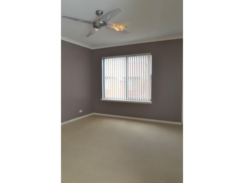 33 Toulon Circle, Mindarie WA 6030