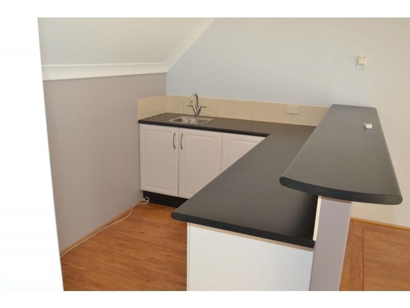 33 Toulon Circle, Mindarie WA 6030