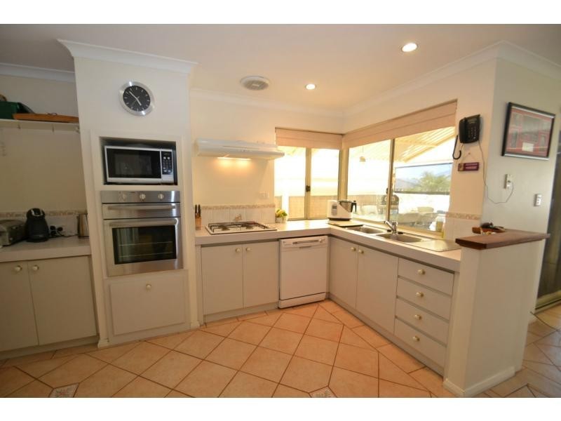 3 Petersen Close, Clarkson WA 6030