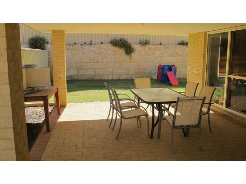 34 Ammanford Crescent, Butler WA 6036