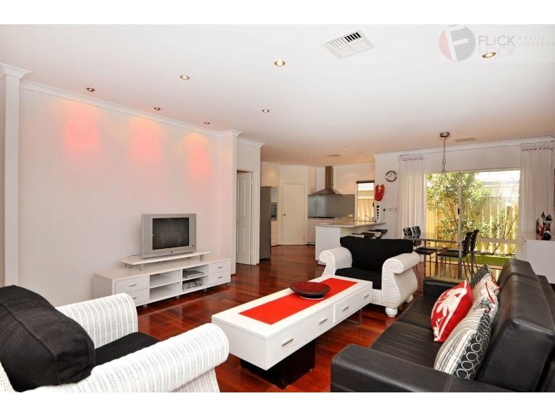 43 Rosewell Green, Wanneroo WA 6065