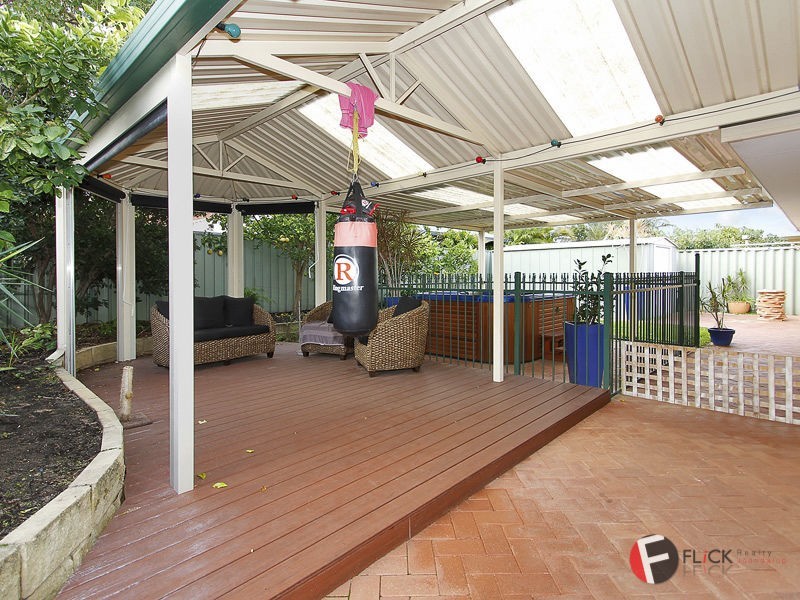 14 Hensley Loop, Landsdale WA 6065