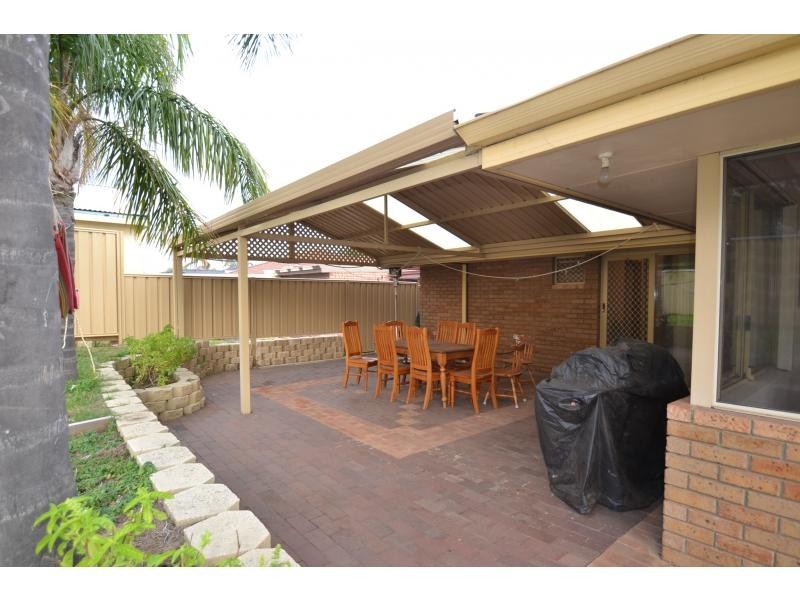 6 Fairfield Grove, Heathridge WA 6027