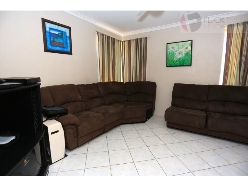 15 Rickmann Place, Marangaroo WA 6064