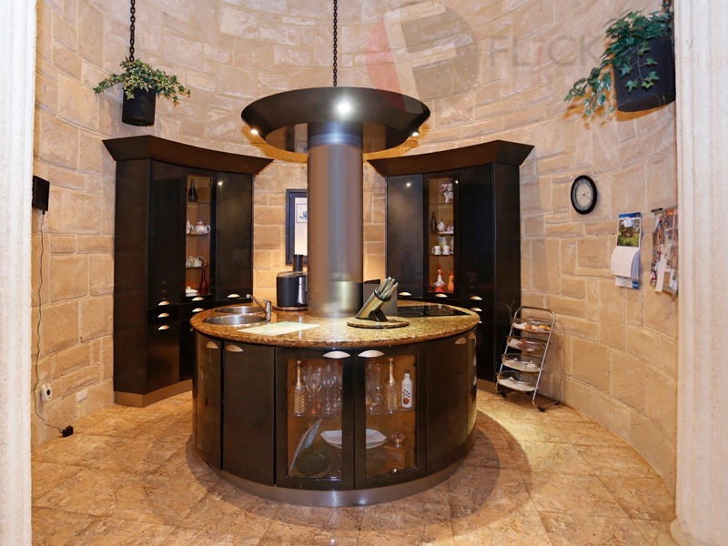 213 Tamarisk Drive, Gabbadah WA 6041