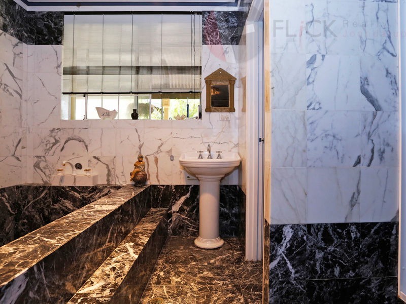 213 Tamarisk Drive, Gabbadah WA 6041