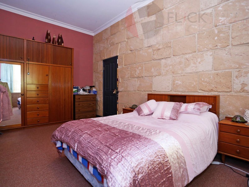 213 Tamarisk Drive, Gabbadah WA 6041