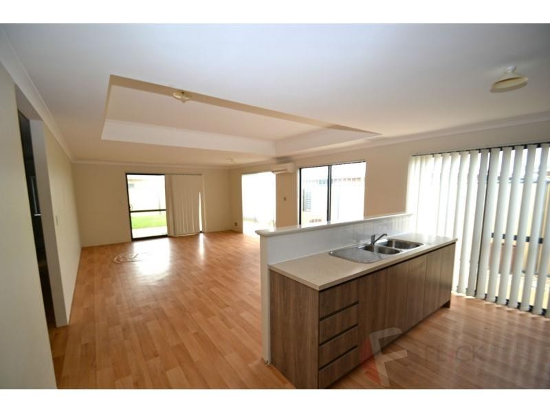 4 Finke Bend, Yanchep WA 6035