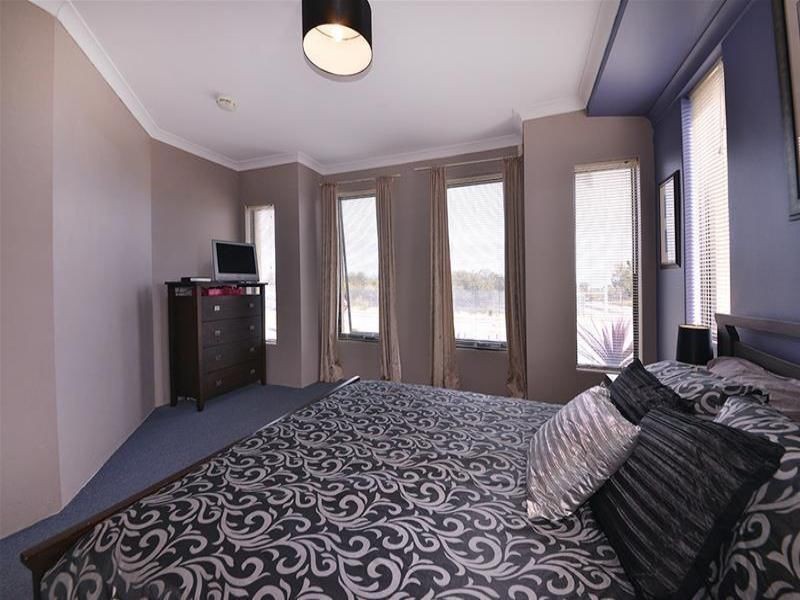 1 Media Crescent, Banksia Grove WA 6031