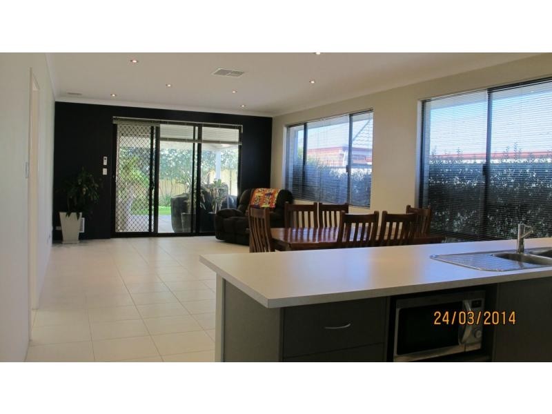 16 La Mirada Avenue, Clarkson WA 6030