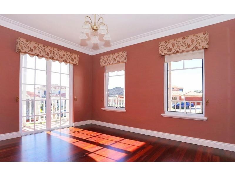 8 Gateshead Loop, Mindarie WA 6030