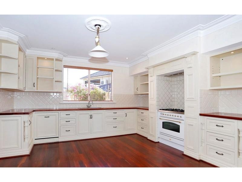 8 Gateshead Loop, Mindarie WA 6030