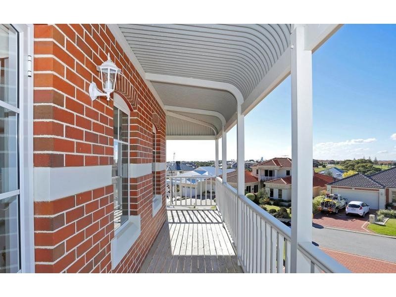 8 Gateshead Loop, Mindarie WA 6030