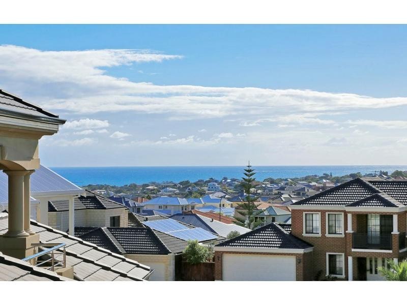 8 Gateshead Loop, Mindarie WA 6030