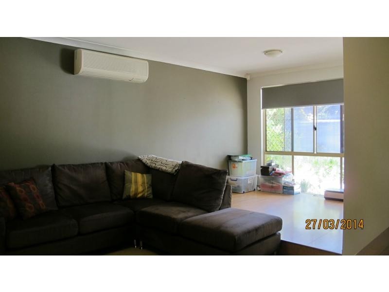 10 Pebblewood Road, Woodvale WA 6026