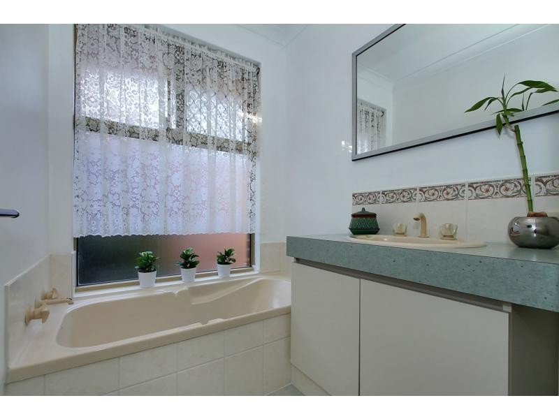 29 Frond Circuit, Banksia Grove WA 6031