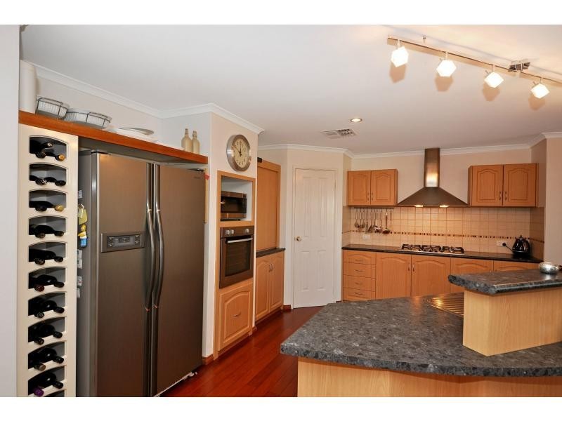 11 Floresta Street, Sinagra WA 6065