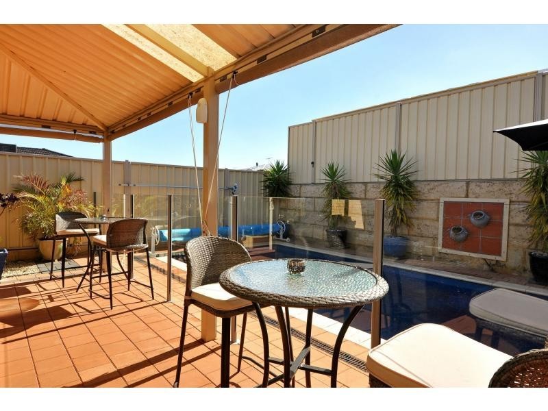 11 Floresta Street, Sinagra WA 6065