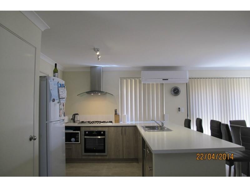 6 Cairo Way, Wanneroo WA 6065