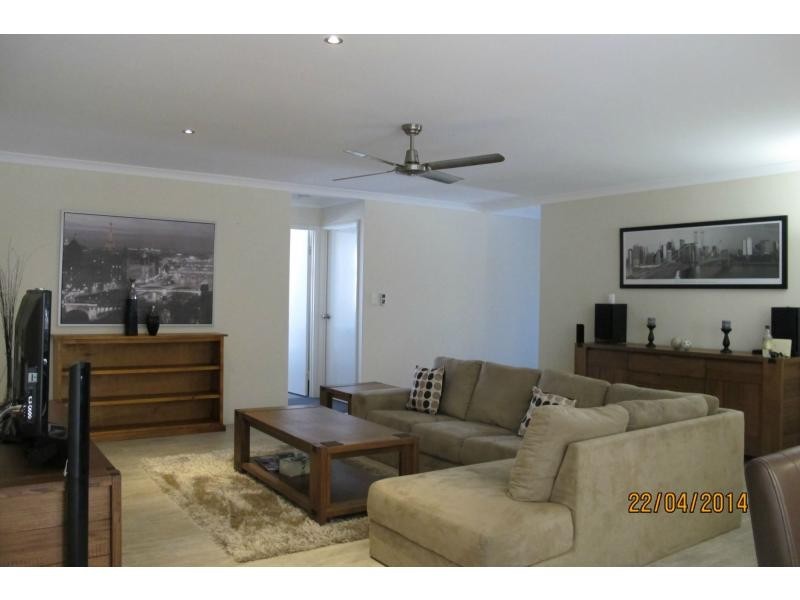 6 Cairo Way, Wanneroo WA 6065