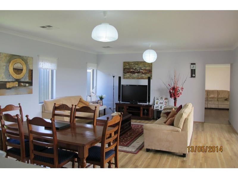 25 Bolero Road, Aveley WA 6069