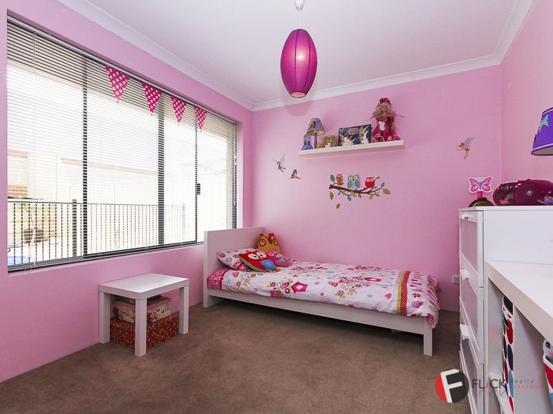 36 Tullow Gardens, Darch WA 6065