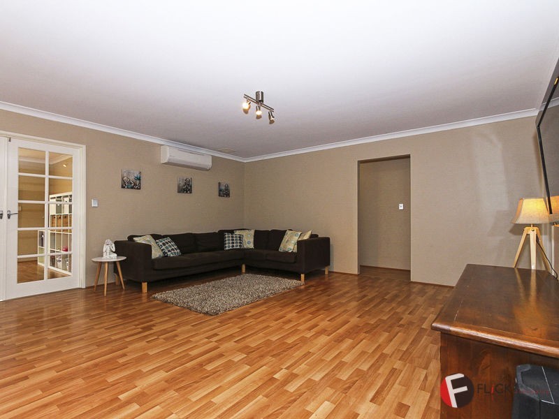 36 Tullow Gardens, Darch WA 6065