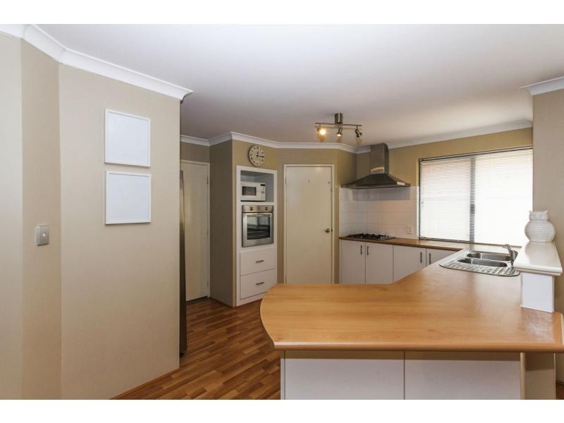 36 Tullow Gardens, Darch WA 6065