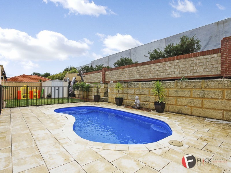 36 Tullow Gardens, Darch WA 6065