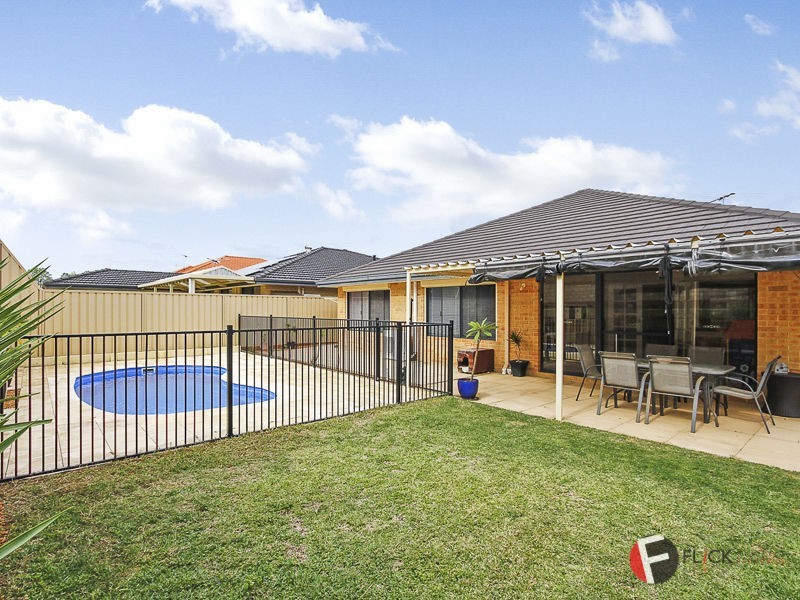 36 Tullow Gardens, Darch WA 6065